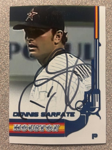 Dennis Sarfate autograph in the Astros A to Z collection