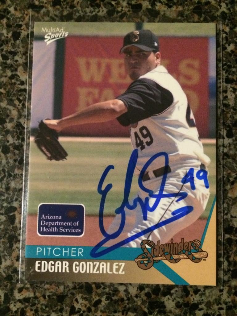 Edgar Gonzalez autograph in the Astros A to Z collection